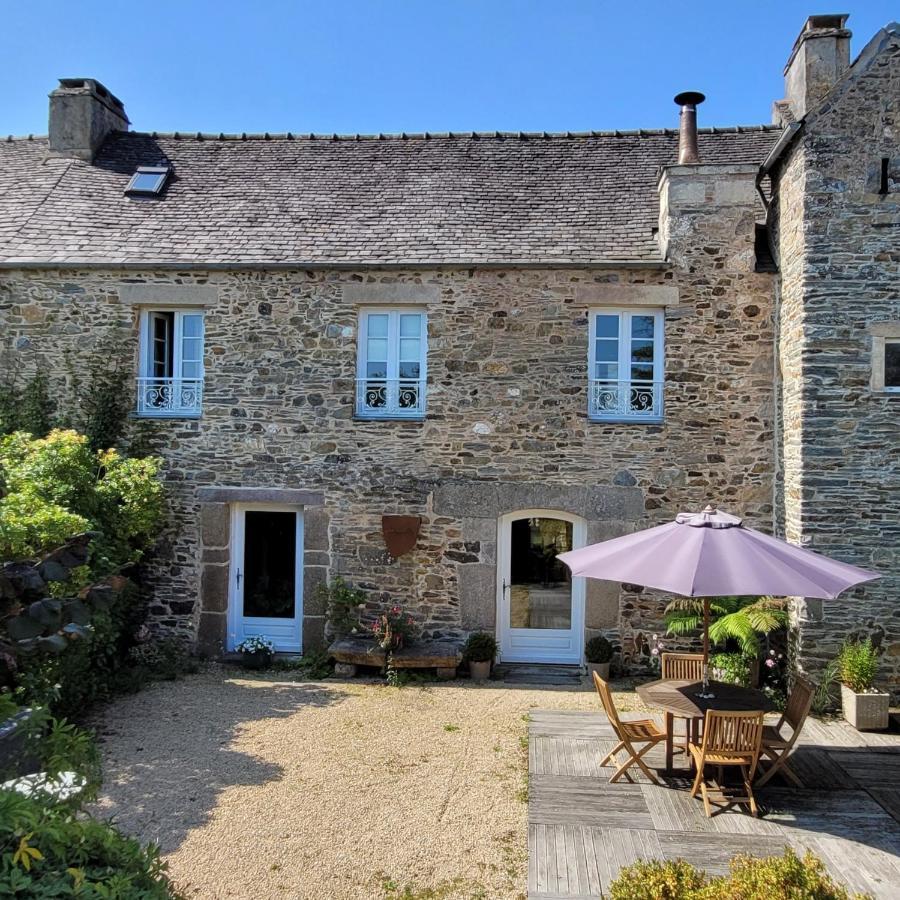 Gite De Charme Au Manoir Du Plessis-Quinquis Sainte-Seve ภายนอก รูปภาพ